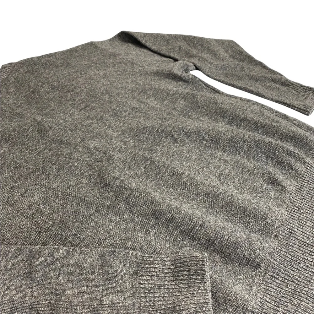 Jos A Bank Sportswear Men V Neck Sweater Size XL Grey 100% Lambswool Long sleeve - Picture 8 of 8